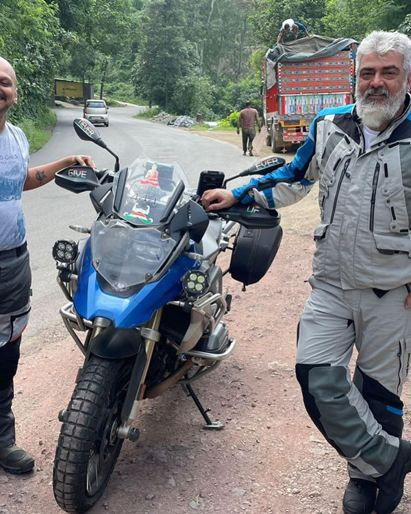 ಲಾಂಗ್ ಡ್ರೈವ್: ನಟ ಅಜಿತ್ ಅವರೊಂದಿಗೆ ಲಡಾಖ್ನಲ್ಲಿ ಪ್ರತ್ಯಕ್ಷವಾದ ನಟಿ ಮಂಜು ವಾರಿಯರ್