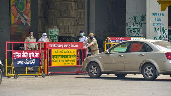 ಬೇಜವಾಬ್ದಾರಿಯುತ ಪೋಷಕರು: ಮಕ್ಕಳ ಜೀವವನ್ನು ಅಪಾಯಕ್ಕೆ ದೂಡಿದವರಿಗೆ ಪೊಲೀಸರಿಂದ ಉತ್ತಮ ಆಥಿತ್ಯ