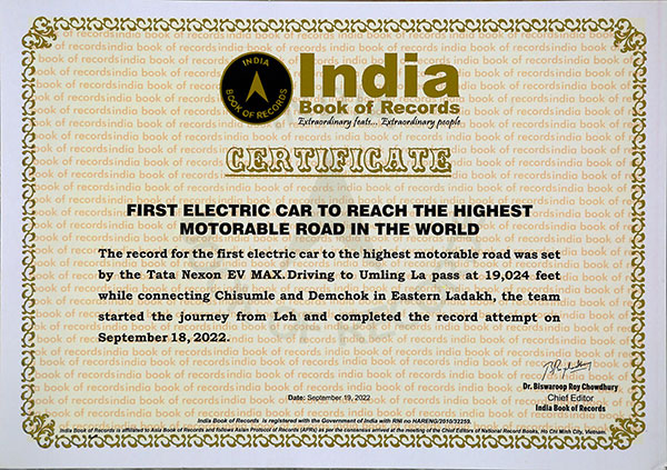 ಲಡಾಕ್ನ ಖರ್ದುಂಗ್ ಲಾ ಪಾಸ್ ತಲುಪಿ ಹೊಸ ದಾಖಲೆ ನಿರ್ಮಿಸಿದ ಟಾಟಾ ನೆಕ್ಸಾನ್ ಇವಿ ಮ್ಯಾಕ್ಸ್