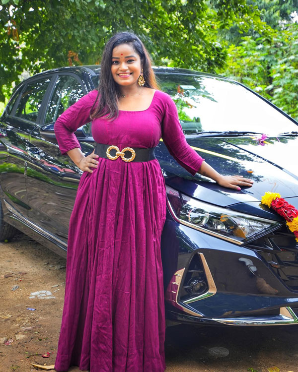 ಕಾಮಿಡಿ ಶೋಗಳಲ್ಲಿ ನಟಿಸಿಕೊಂಡು ಅತಿ ಕಡಿಮೆ ಸಮಯದಲ್ಲೇ ಹೊಸ ಕಾರು ಖರೀದಿಸಿದ ಹಾಸ್ಯ ನಟಿ