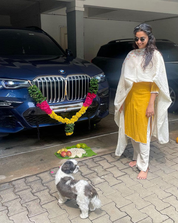 ದಸರಾ ಹಬ್ಬಕ್ಕೆ ಕೋಟಿ ಬೆಲೆಯ BMW X7 ಕಾರು ಖರೀದಿಸಿದ ಬಹುಭಾಷಾ ನಟಿ ಕೀರ್ತಿ ಸುರೇಶ್