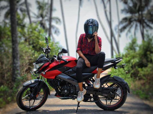 ಬೈಕ್ನಲ್ಲಿ ದೇಶ ಸುತ್ತಿದ್ದಾಯ್ತು ಈಗ ರಾಜ್ಯ ಸುತ್ತಲು ಹೊರಟ ಯುವತಿ: ಈಕೆಯ ಧ್ಯೇಯ ಹಲವರಿಗೆ ಆದರ್ಶ