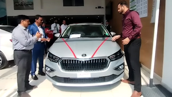 ಇದ್ದಕ್ಕಿದ್ದಂತೆ ಬೆಂಕಿಗಾಹುತಿಯಾಗಿದ್ದ ಸ್ಕೋಡಾ ಕಾರು: ಮಾಲೀಕನ ಹೋರಾಟಕ್ಕೆ ಮಣಿದು ಹೊಸ ಕಾರು ನೀಡಿದ ಕಂಪನಿ