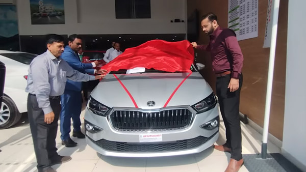 ಇದ್ದಕ್ಕಿದ್ದಂತೆ ಬೆಂಕಿಗಾಹುತಿಯಾಗಿದ್ದ ಸ್ಕೋಡಾ ಕಾರು: ಮಾಲೀಕನ ಹೋರಾಟಕ್ಕೆ ಮಣಿದು ಹೊಸ ಕಾರು ನೀಡಿದ ಕಂಪನಿ