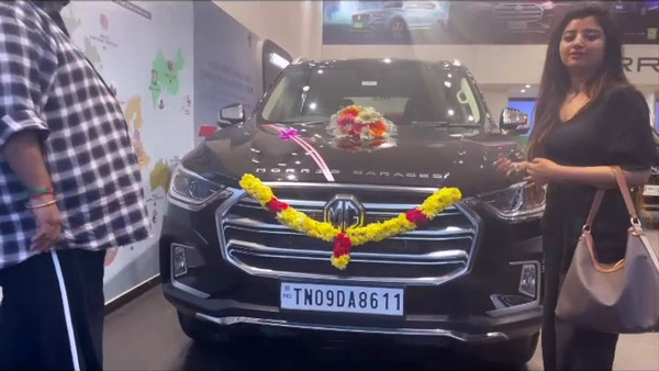 ಸುಂದರ ಪತ್ನಿಗೆ ಅದ್ಬುತ ಕಾರನ್ನು ಉಡುಗೊರೆಯಾಗಿ ನೀಡಿ ಮತ್ತೊಮ್ಮೆ ವೈರಲ್ ಆದ ನಿರ್ಮಾಪಕ